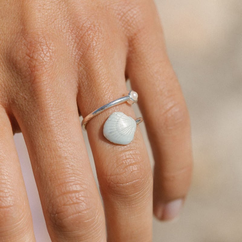 Light Blue Scallop Shell Ring Wrap